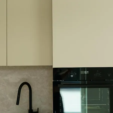 Apartment Tt *